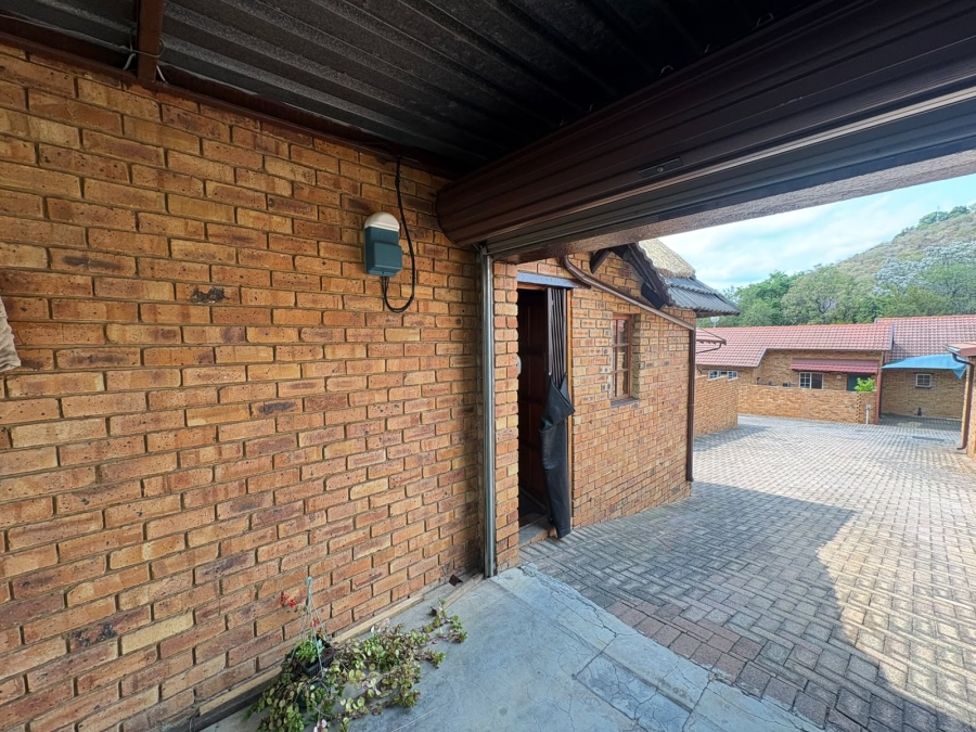 3 Bedroom Property for Sale in Safari Gardens North West
